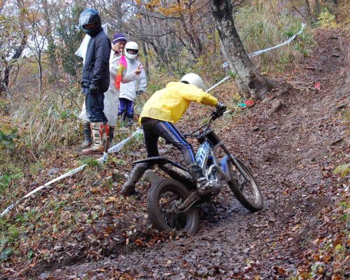 一人では出来ない