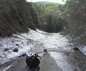 まだ雪があったりして